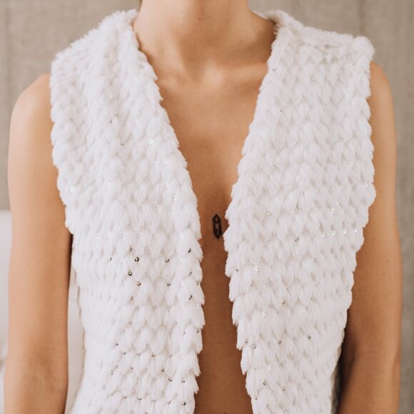 Maison Revolt White Faux Fur Sequin Vest - Picture 6 of 10